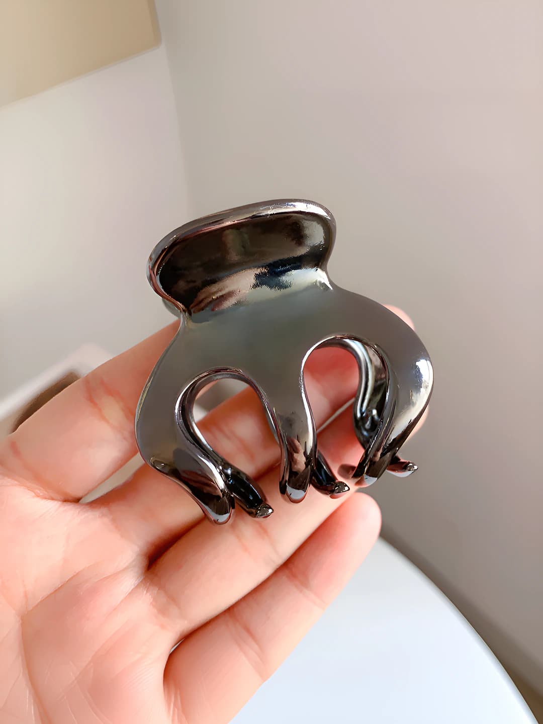 Яркое серебро