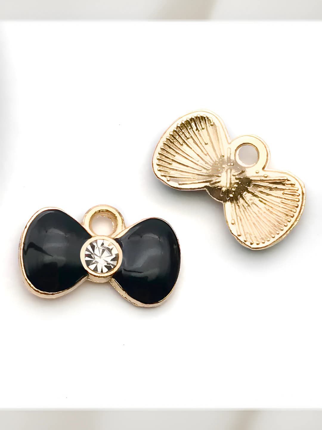 1 pc dotted bow tie 14.5x9mm - 0.6g - 11923