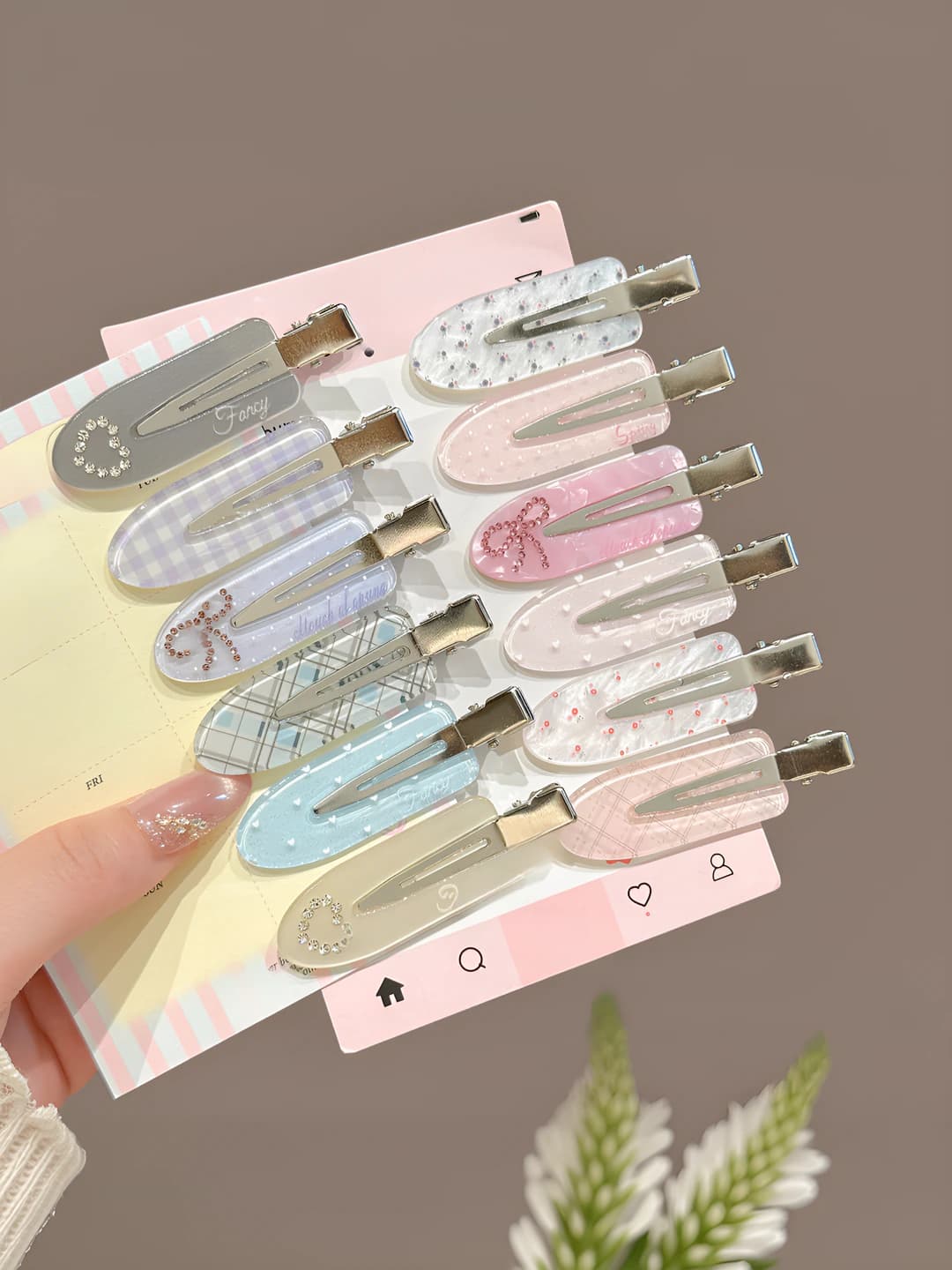 Women's hair clips and combs: Korean style, sweet, colorful, made of plastic and resin, with cartoon design element, side clips