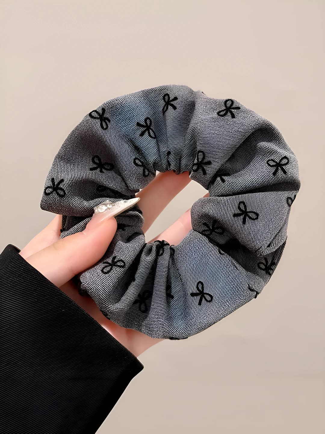 2# Grey bow