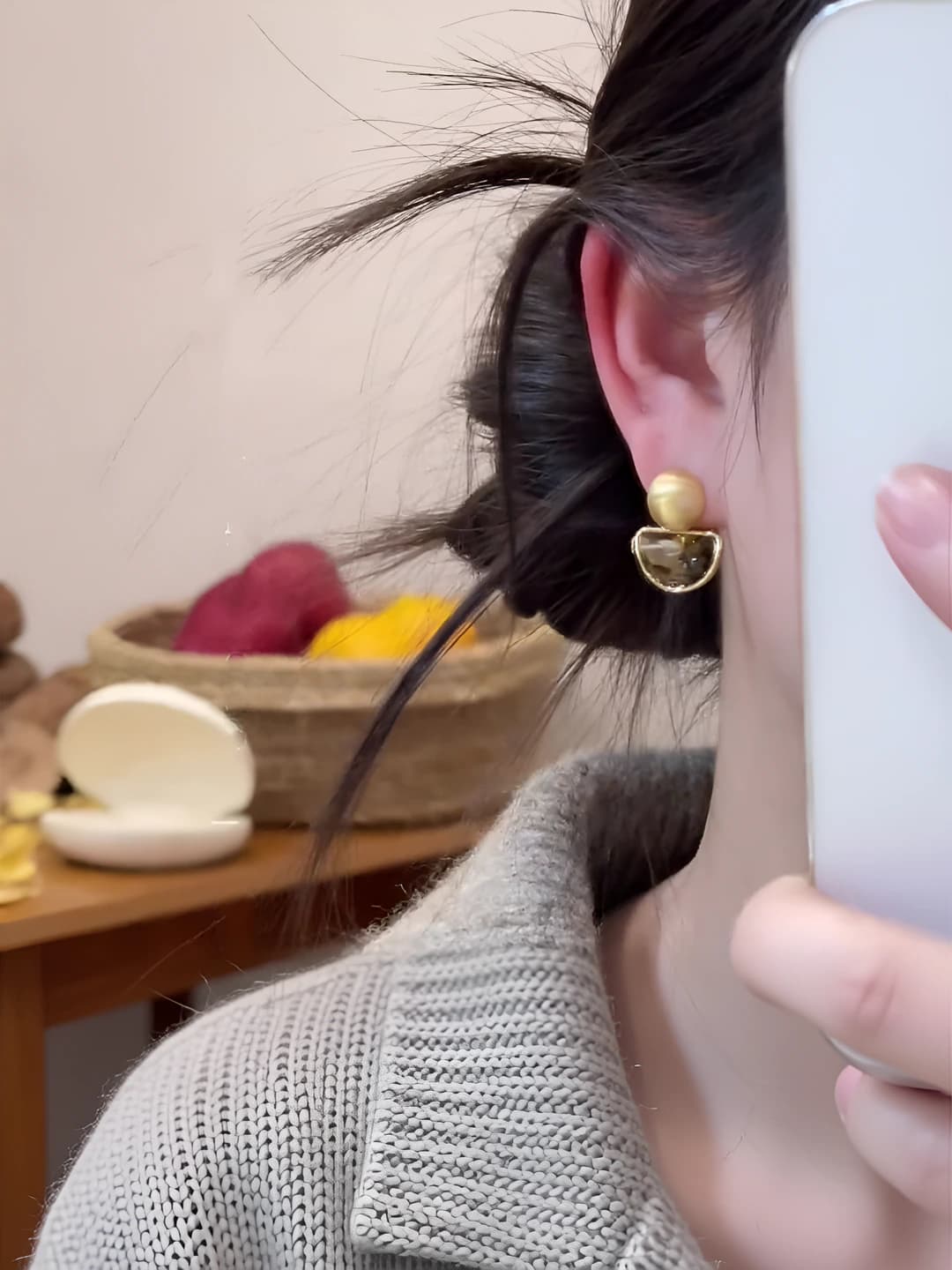 Women's retro style gold geometric semi-circle tassel earrings