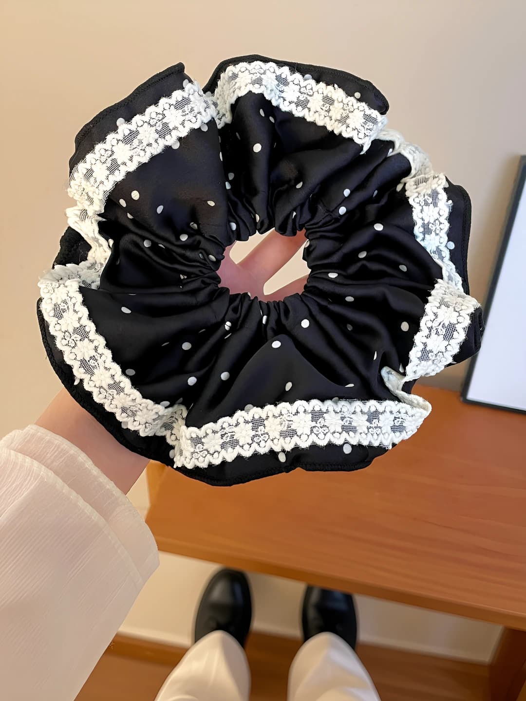 Black - lace large scrunchie