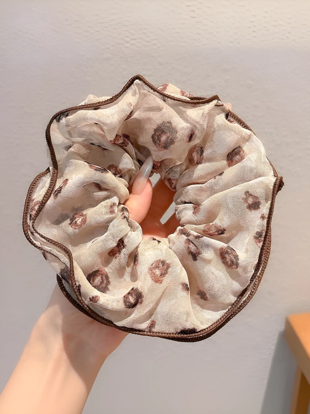 1# Coffee ruffle hair tie 15 cm