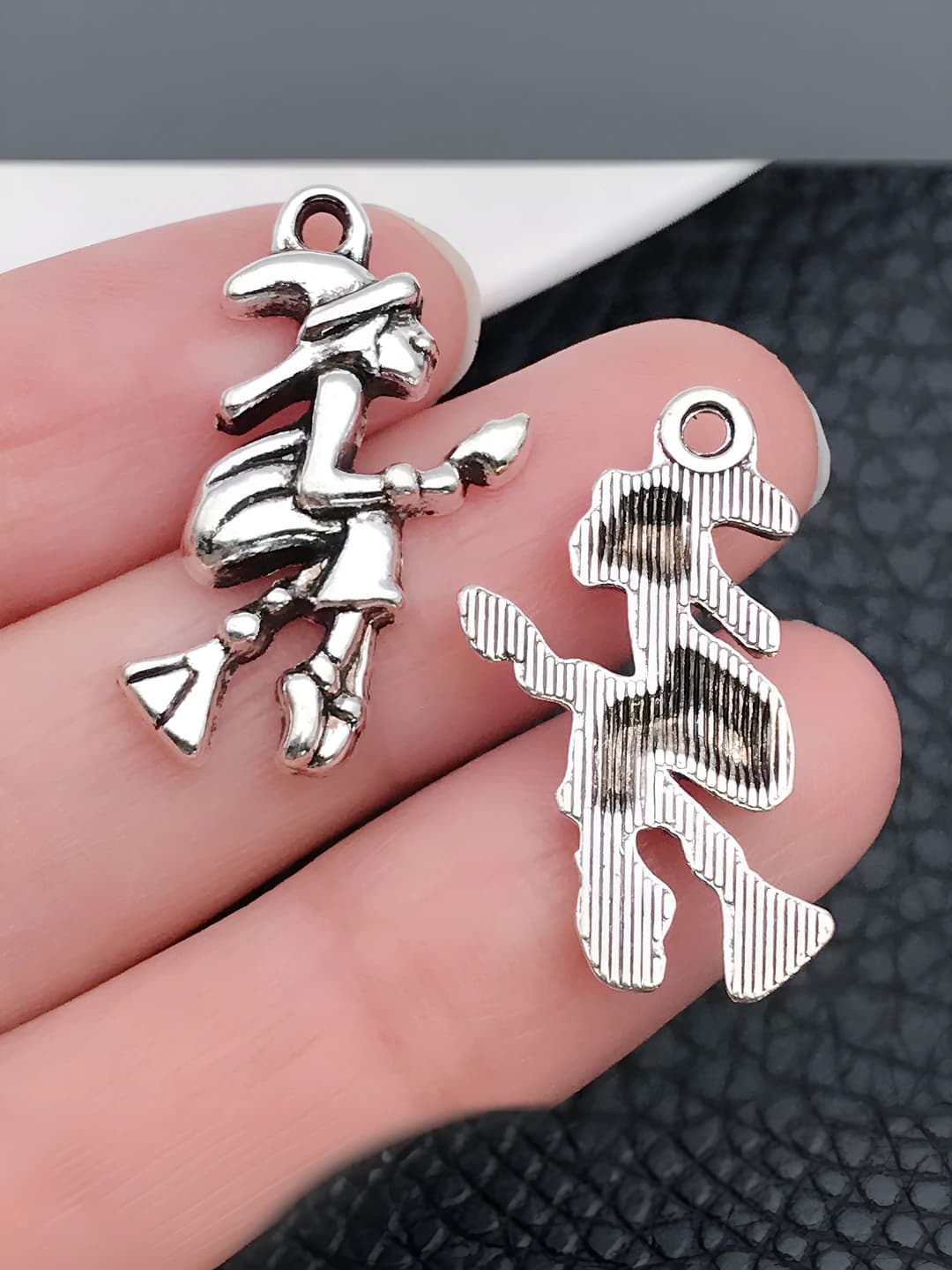 1 pc Halloween wizard 13.5x24.5mm-1.9g