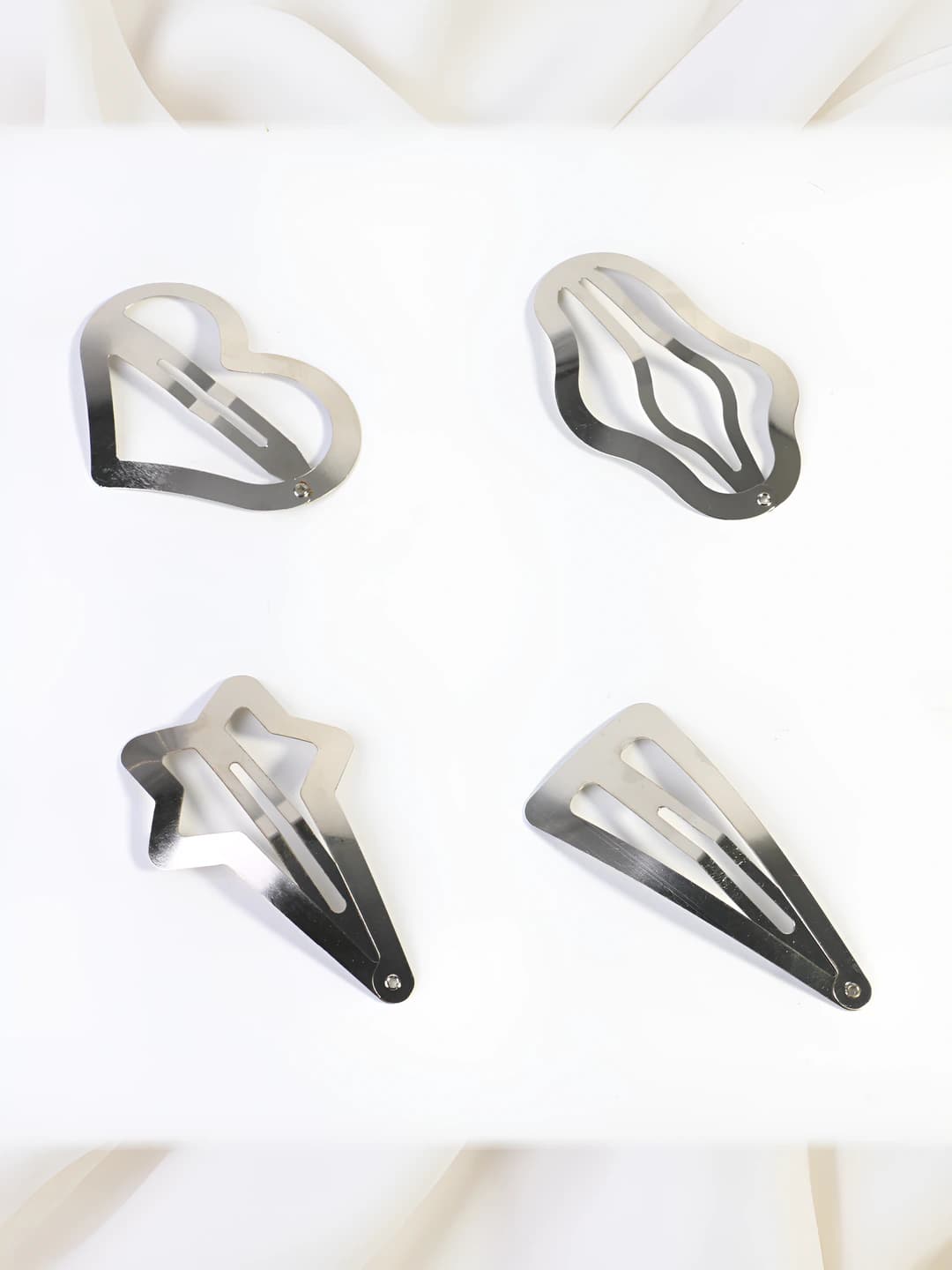 6 cm Heart Silver clip