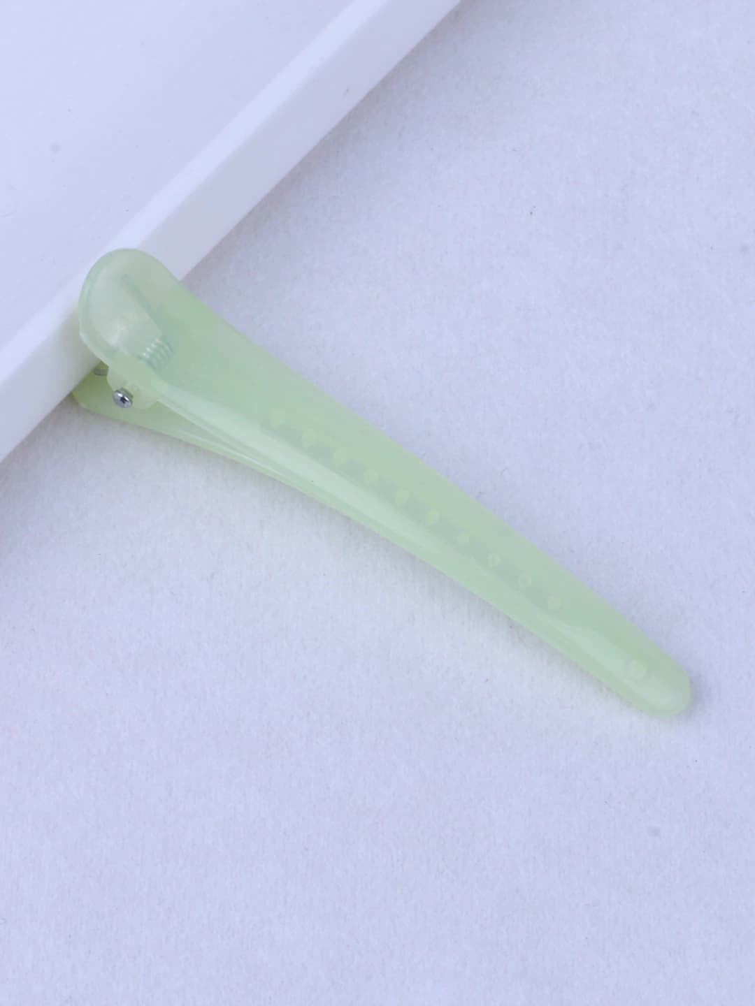 Clear green