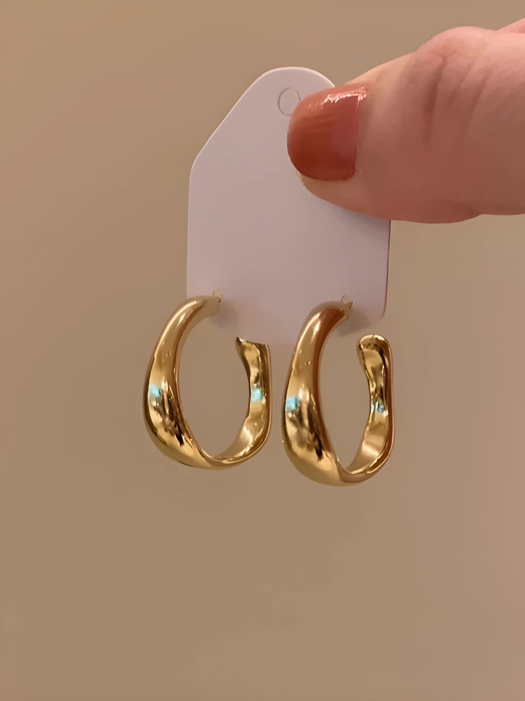 6# Gold glossy C-shape earrings