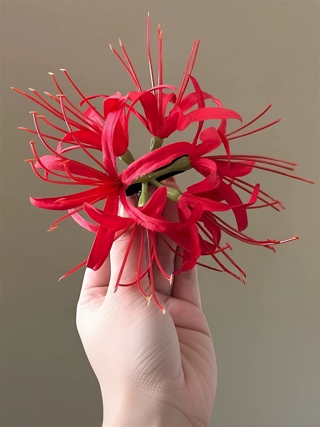 Red higan hair clip (1 pc)