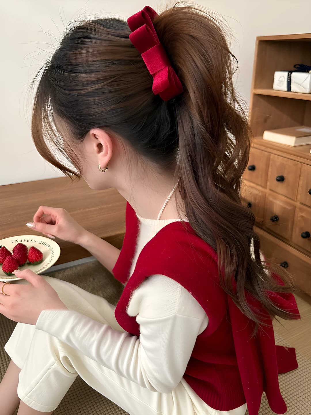 Red velvet banana clip