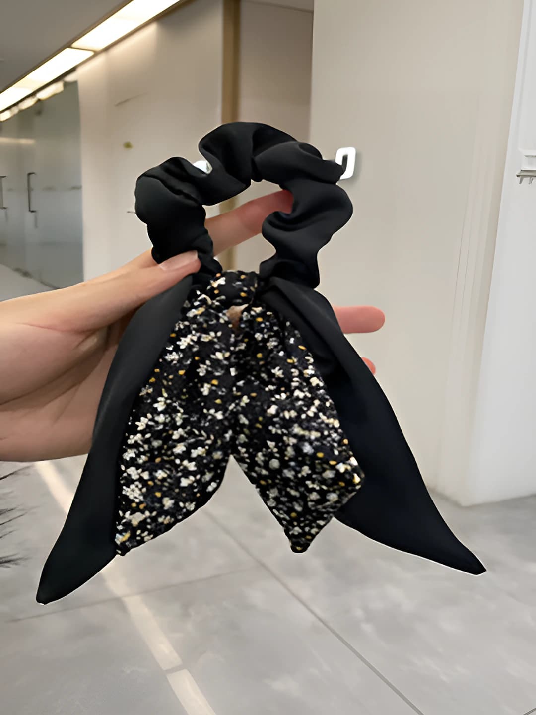 5# Black floral, circle 7 cm, ribbon 15 cm