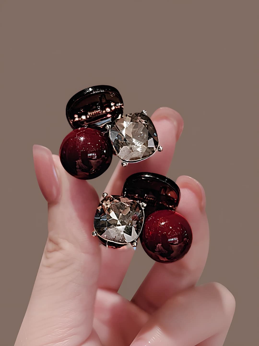 Women's hair clips and combs: 2026 new design, black shape, artificial crystal and imitation pearl, handmade, for bangs