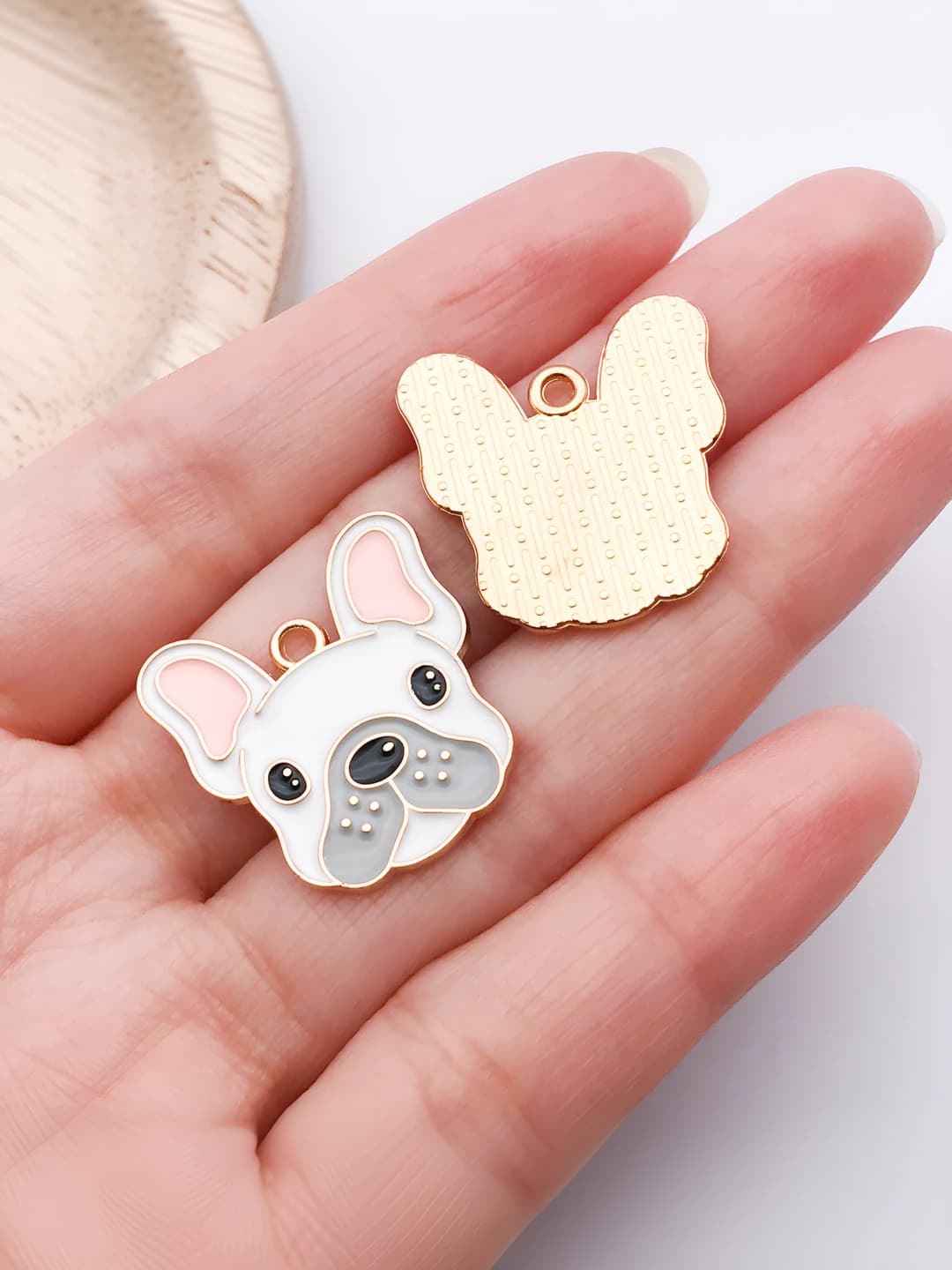 1 pc white resin, cartoon dog, 23x22mm-1.9g-23306
