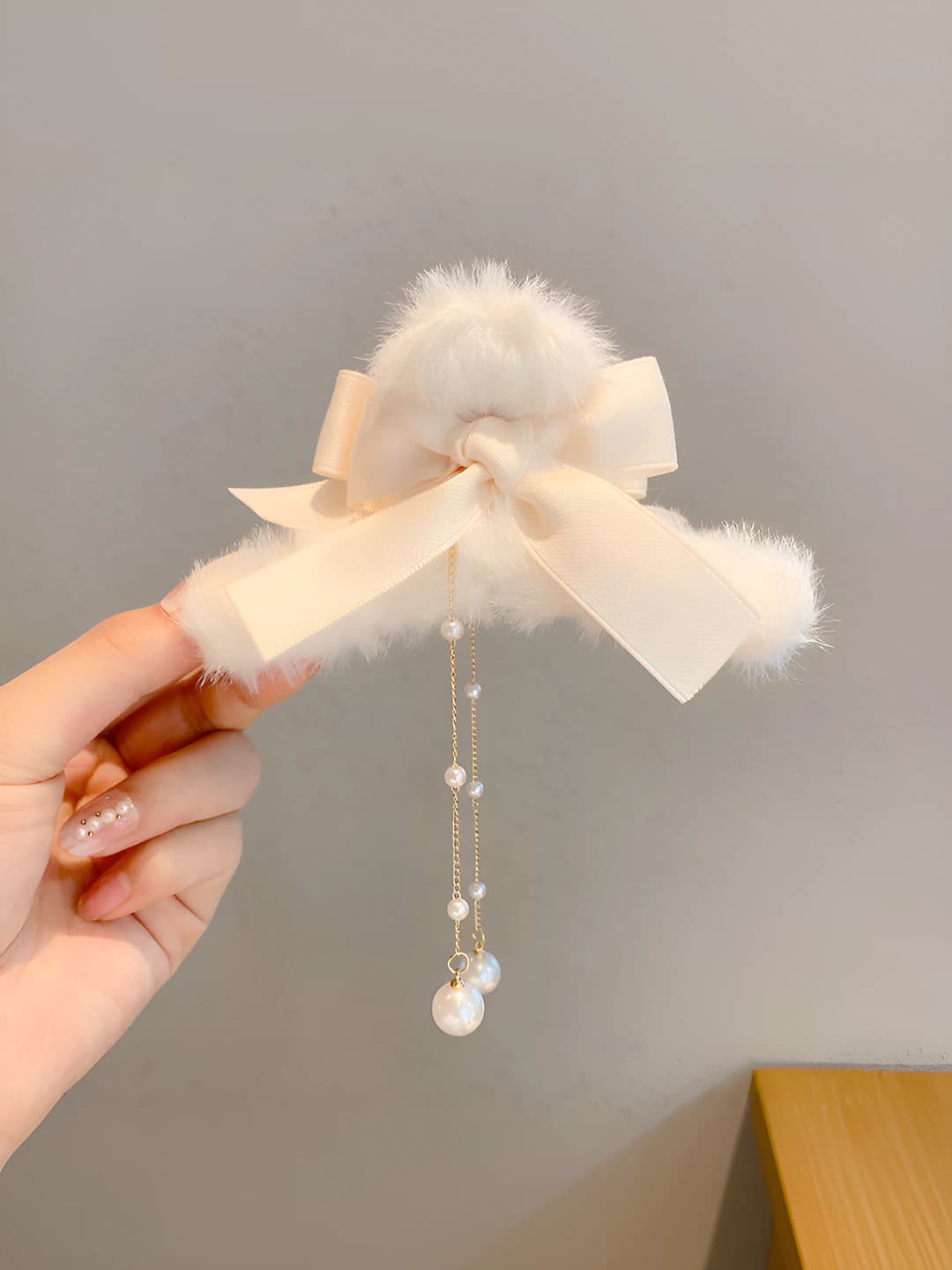 5#White bow pearl tassel