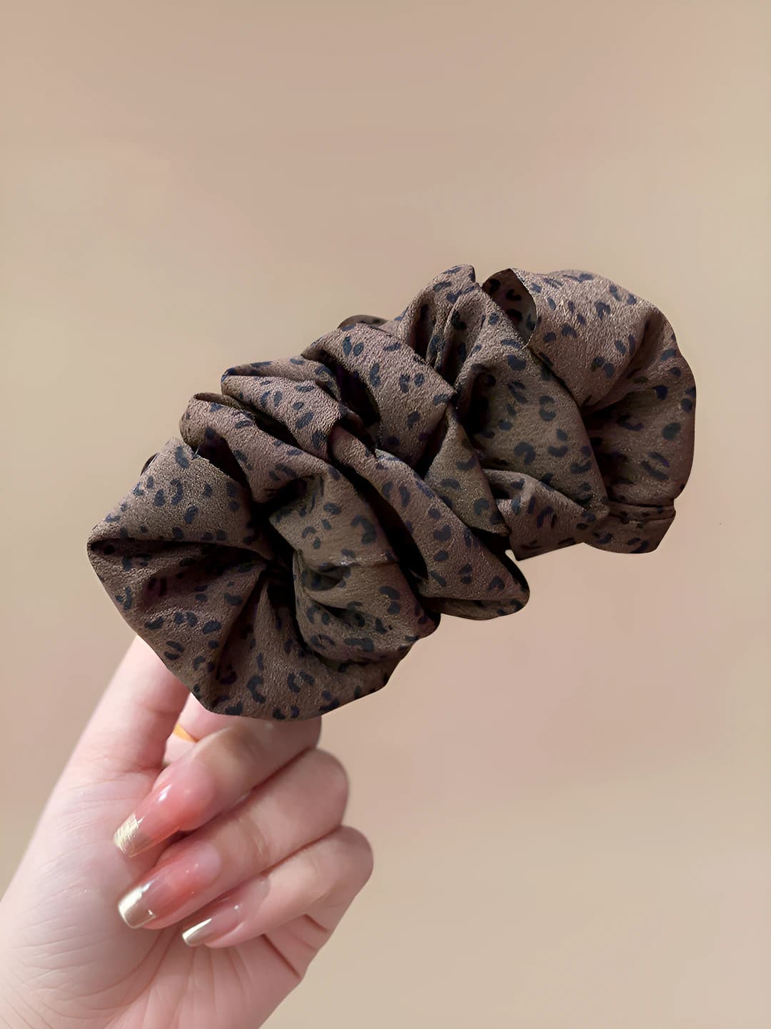 Coffee leopard clip - 11 cm