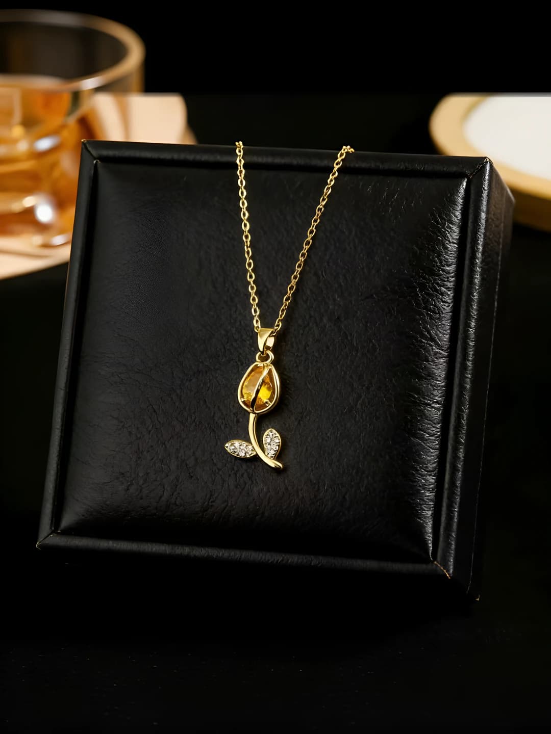 Tulip necklace - Gold-yellow