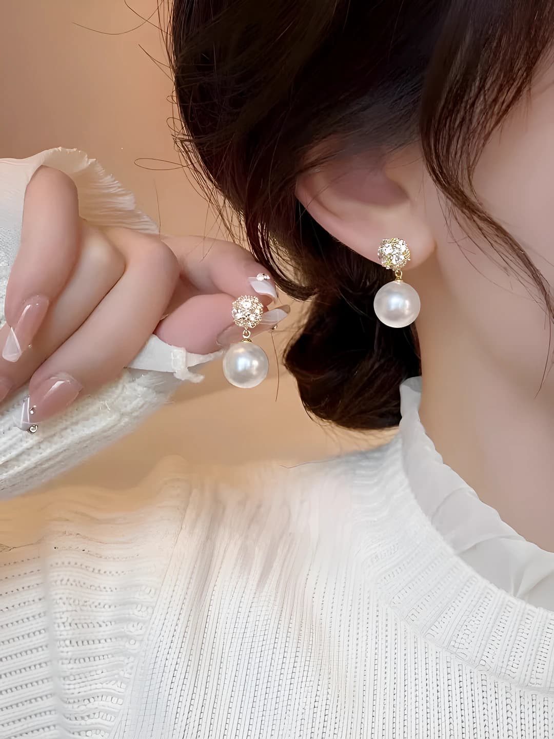 1# Gold ball pearl earring