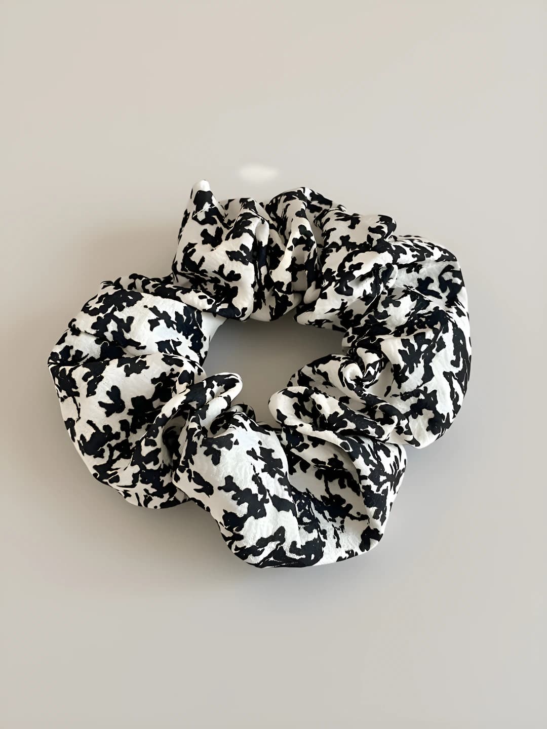 Black, floral, 10 cm