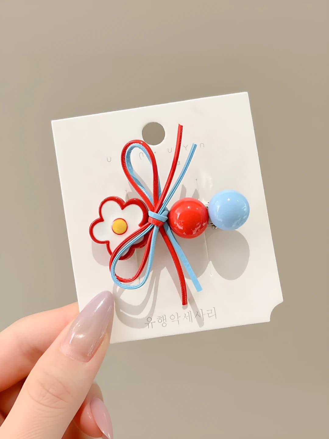 Red-blue floral side clip, 5.5 cm