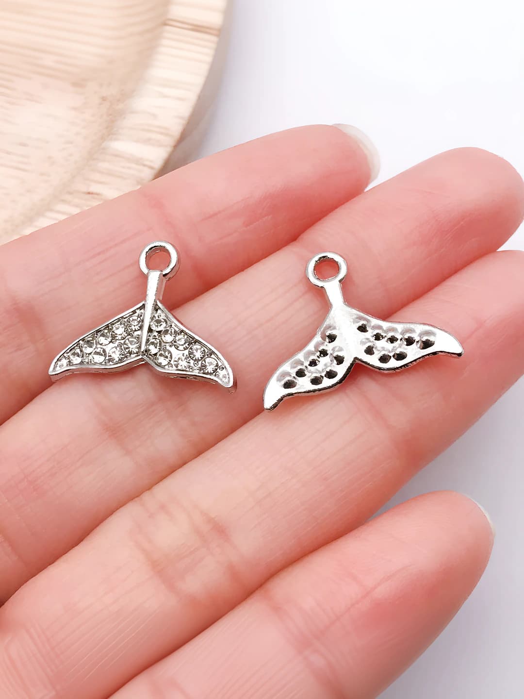 1 pc white gold plated, rhinestone fish tail 19x15mm-0.8g