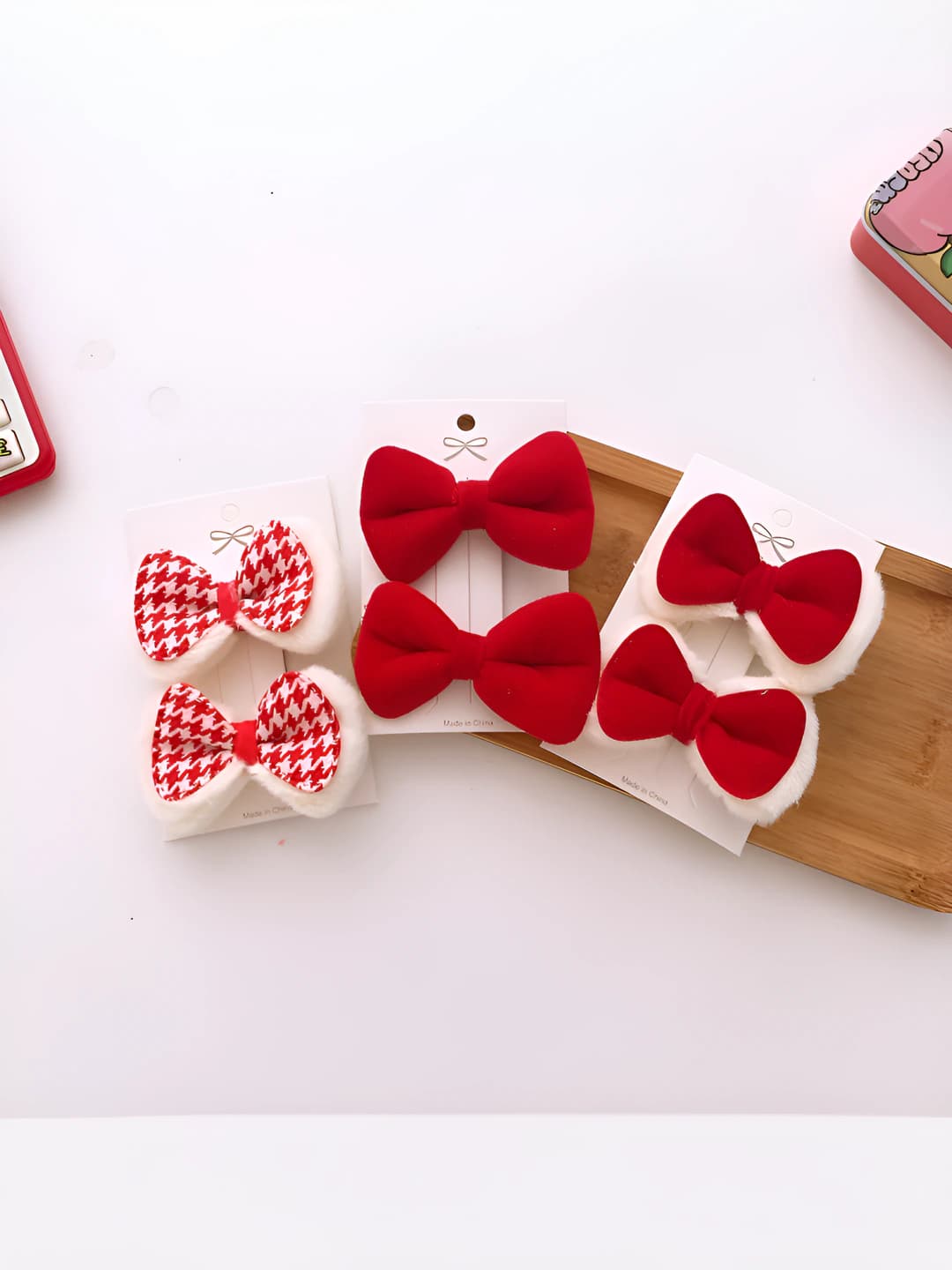 Women's hair clips and combs: red, handmade, seamless, houndstooth pattern, plush, bow-shaped hair clips