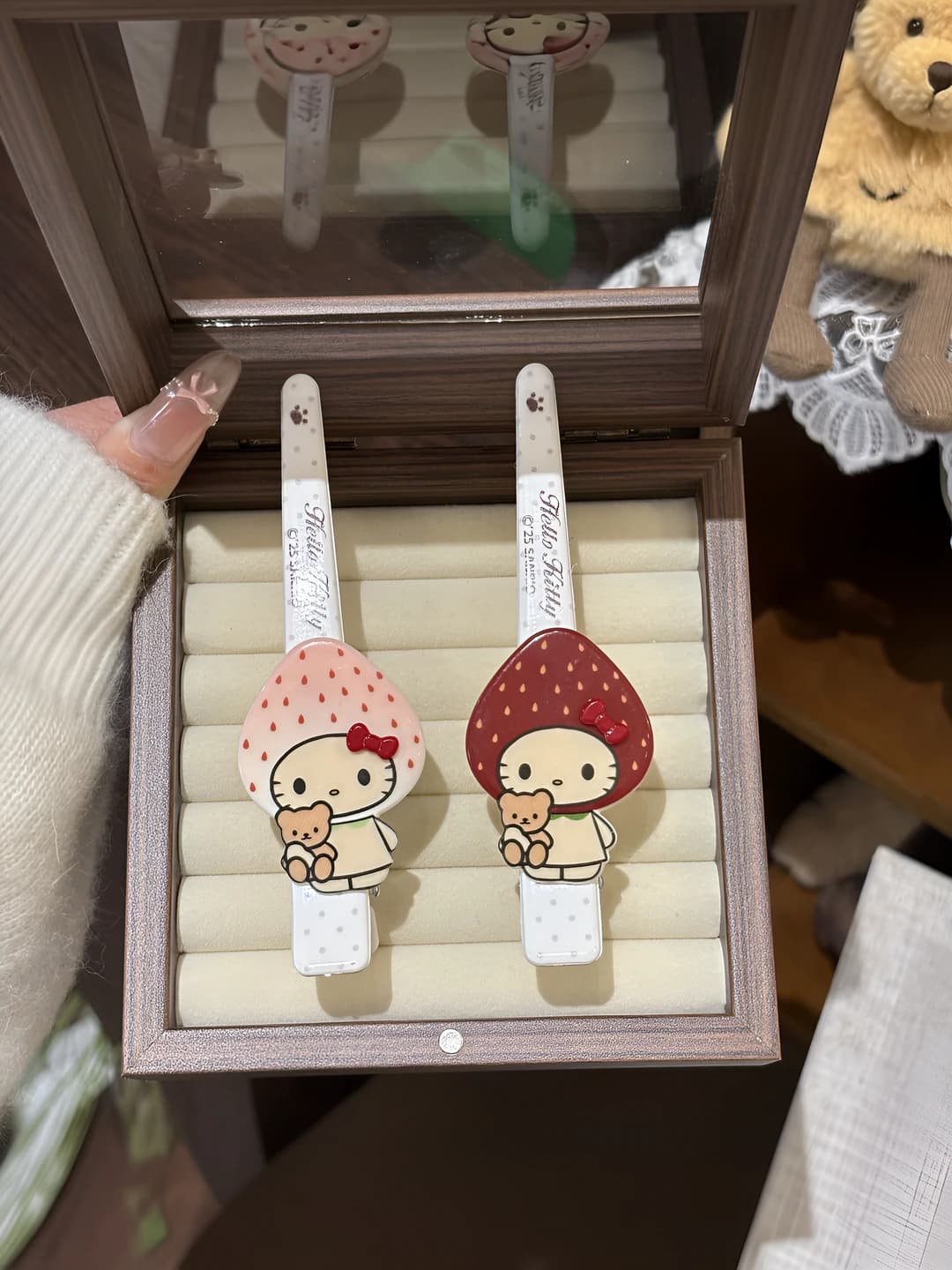 Pink strawberry clip+red strawberry clip
