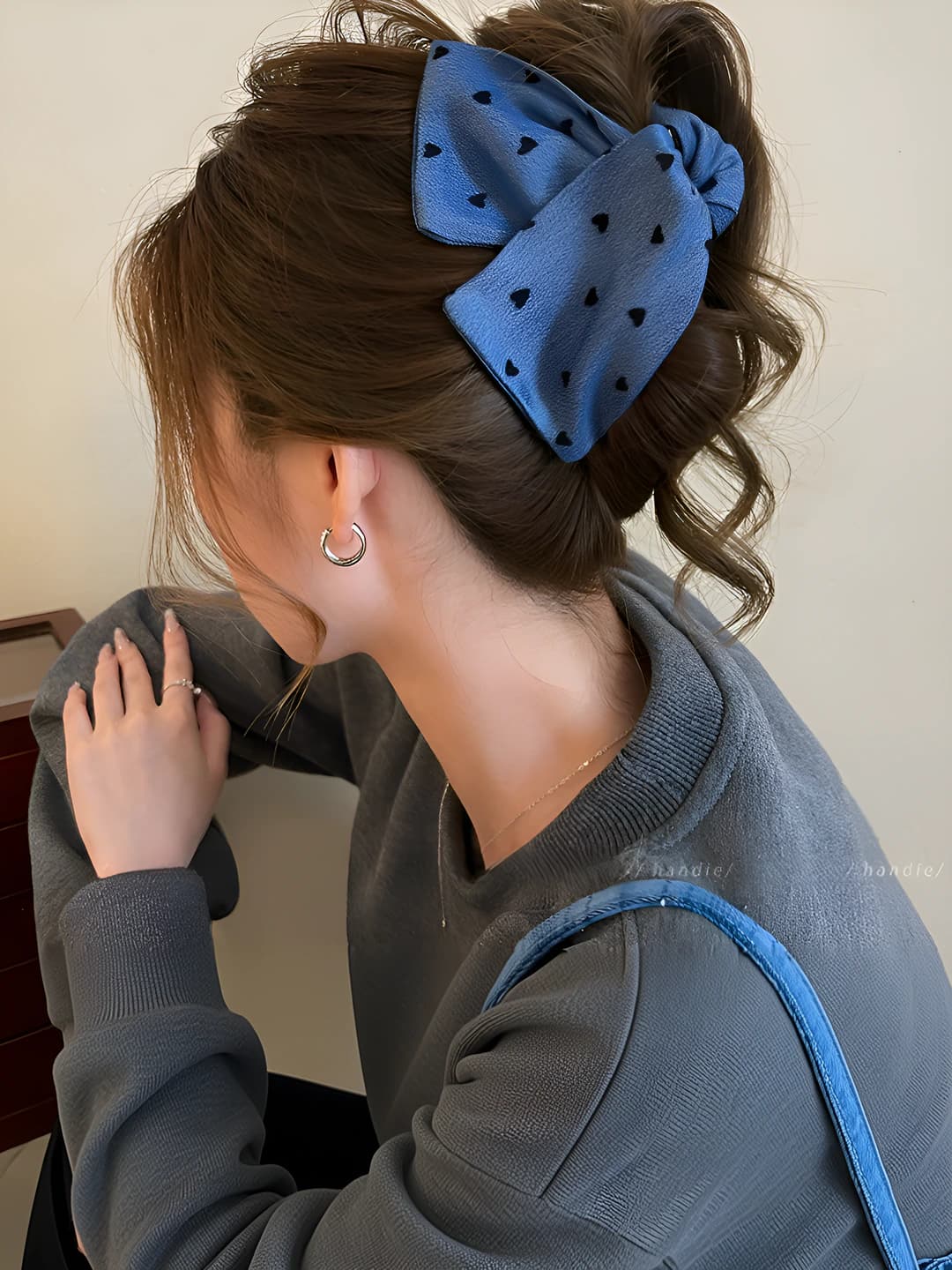 Women's hair clips and combs made of PS with printed heart and triangle design