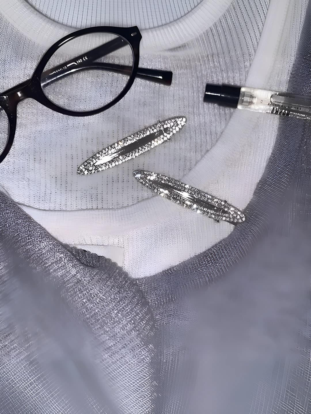 Olive shape - Sparkling diamond hair clip (2 pcs)