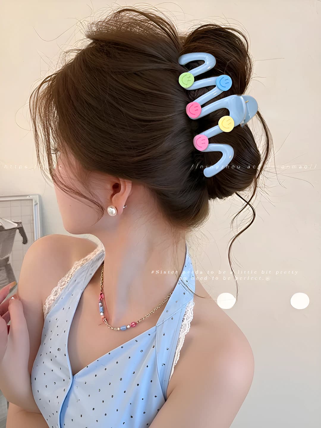 Blue smiley clip ~11 cm