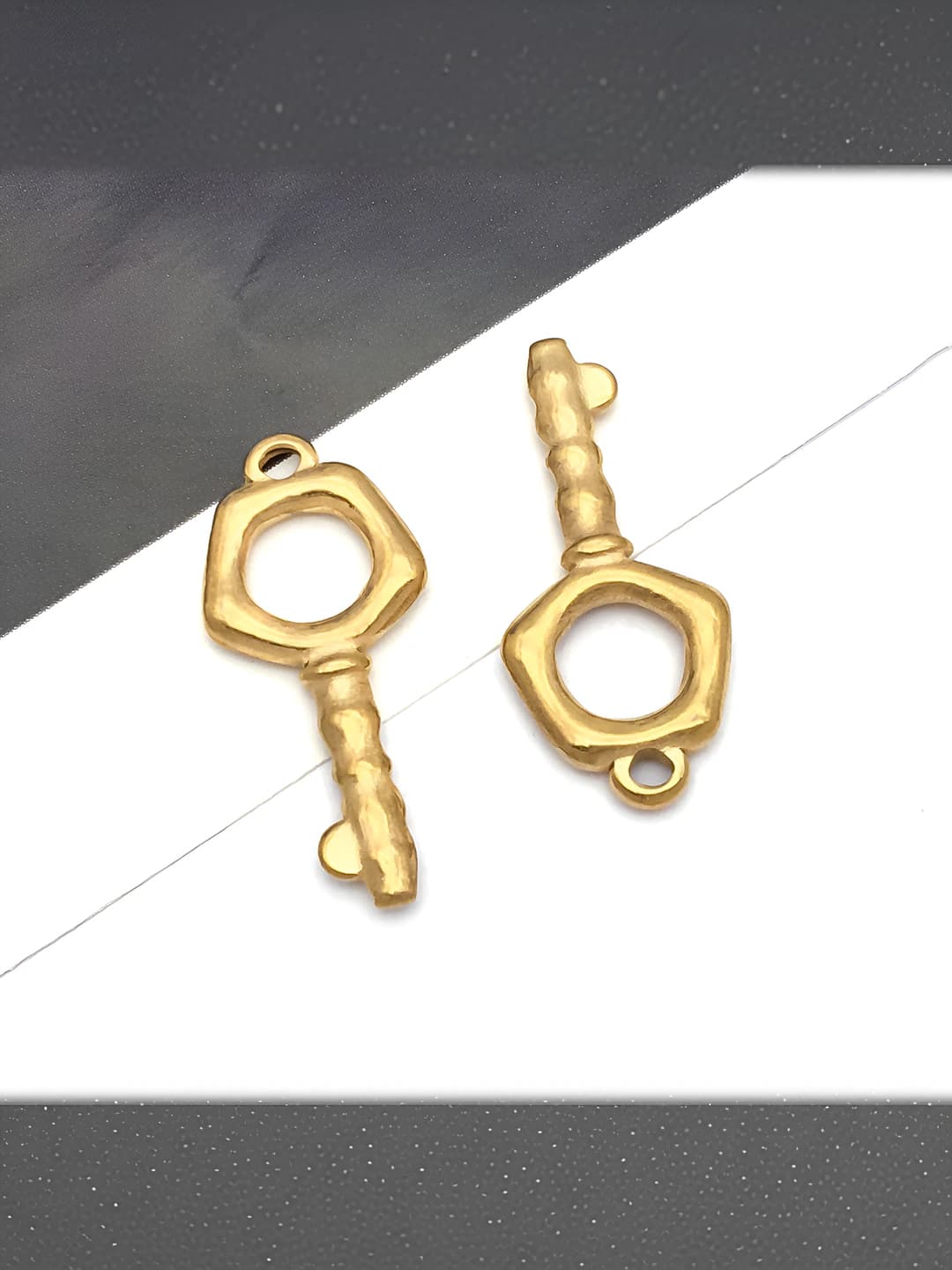 10x22x2mm, 1.7mm teshik, 0.85g, T2374