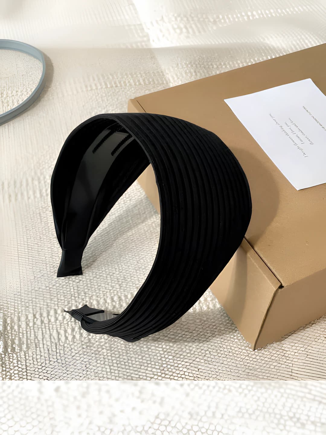 Black, width 8 cm
