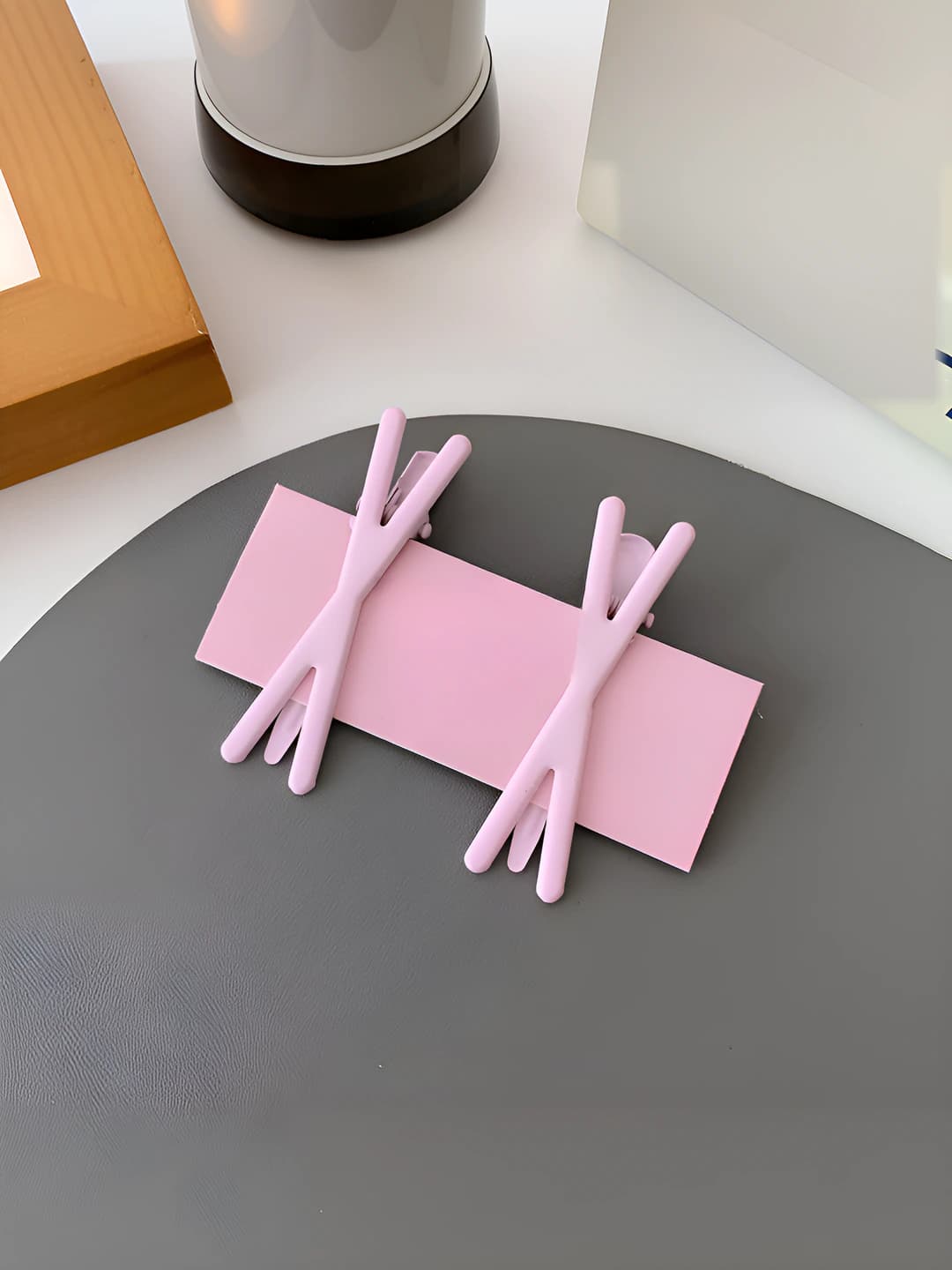 Pink cross (pair)
