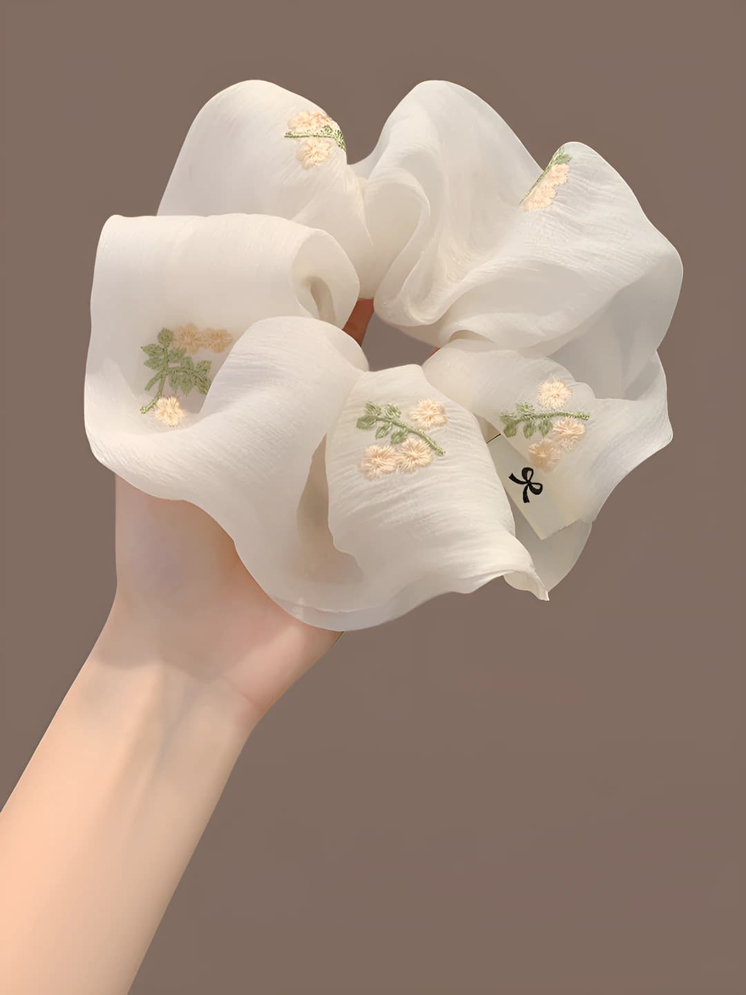 Beige embroidered flower scrunchie ~14 cm