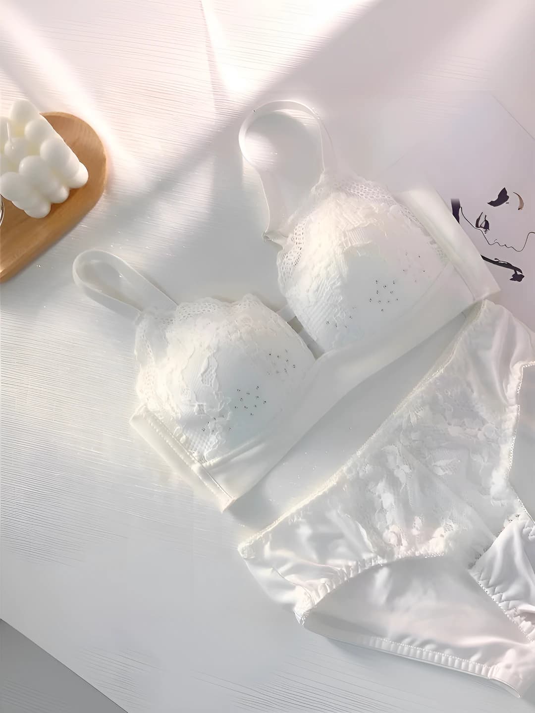White set (bra + panties)