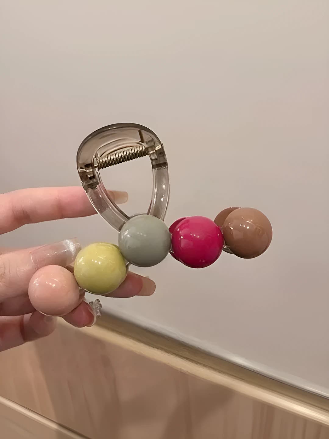 Colored beans coffee base clip (8 cm)