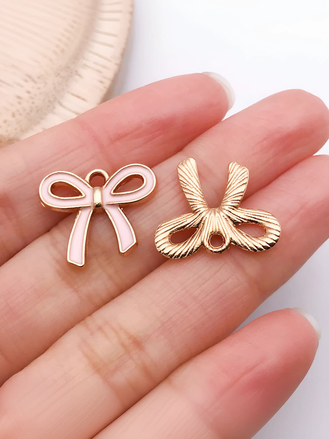 1 pc Small pink bow 18×16mm-0.9g