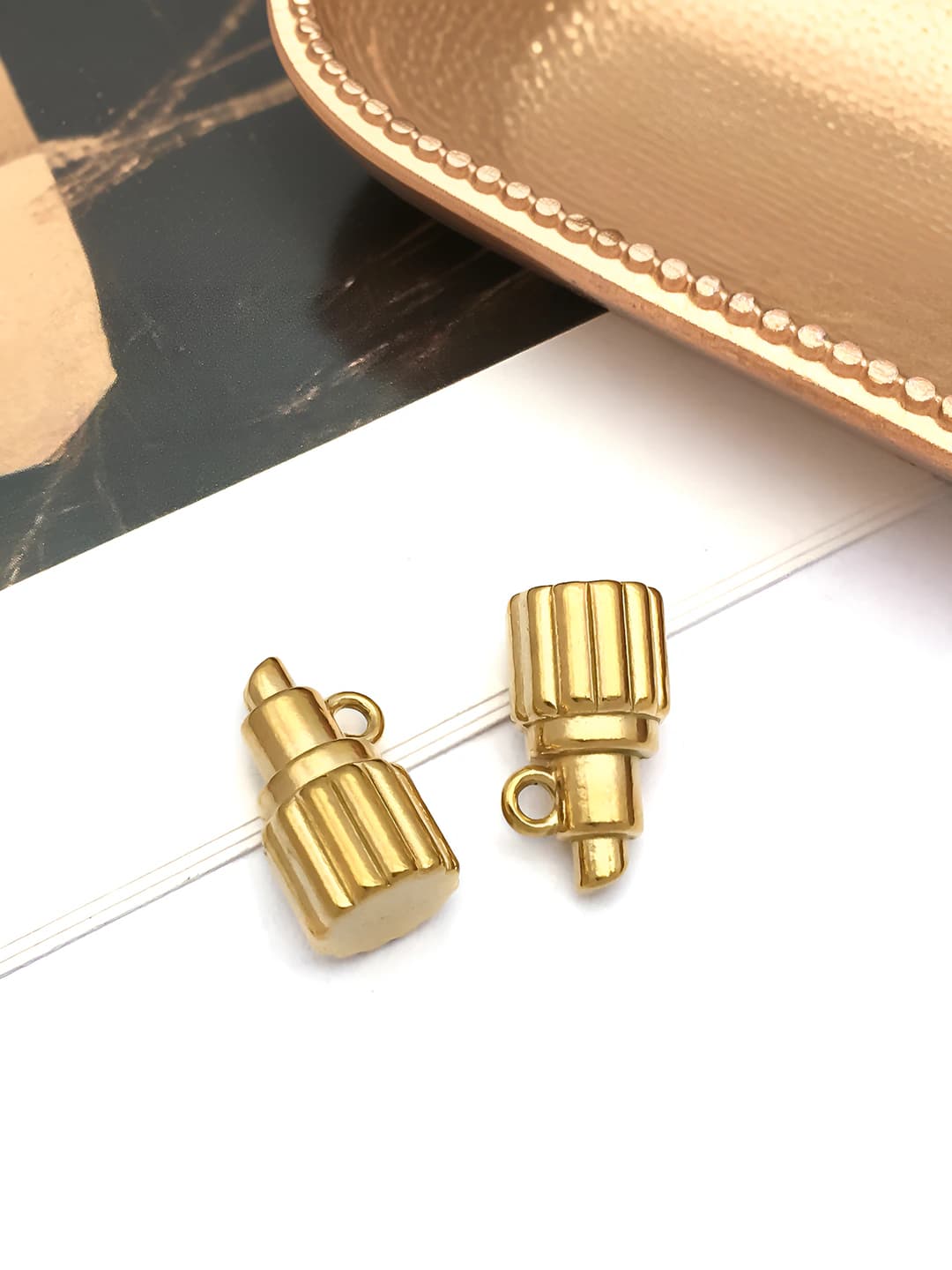 1 шт 8x15x8mm отверстие 1.5mm помада 3.25g