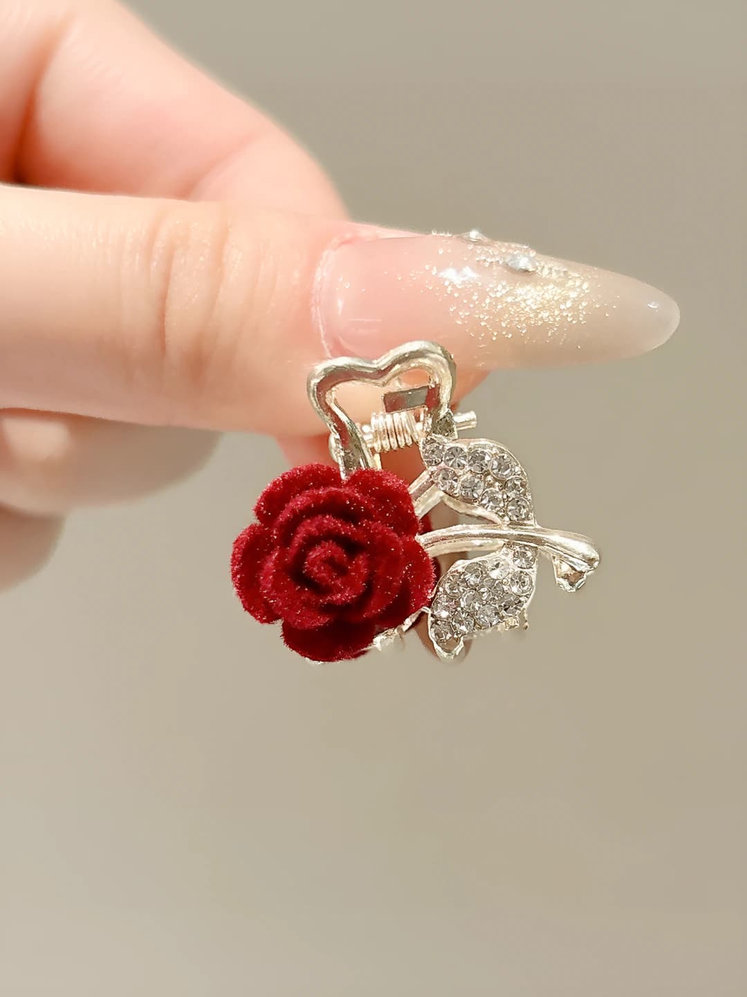4# Red rose clip 1 pc - 2.8 cm