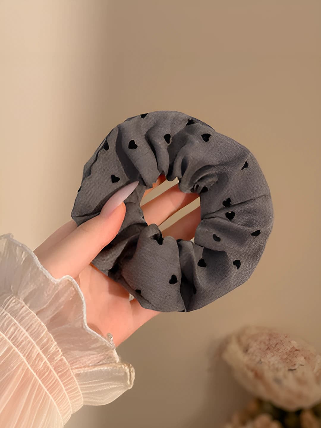Серый с сердцем, 12 см