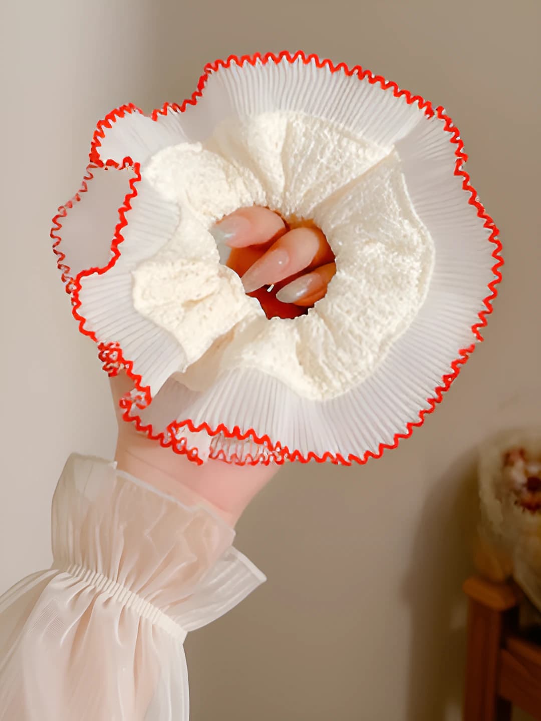 Double red lace ~16 cm