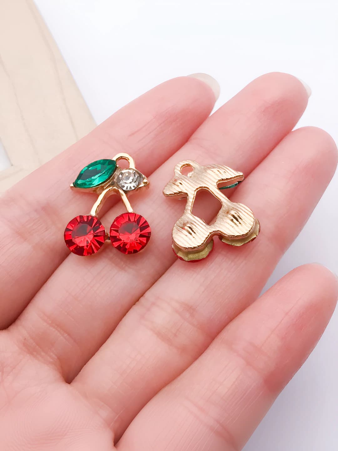 1 шт Красный с красным бриллиантом вишня 19x14x6mm-1.95g