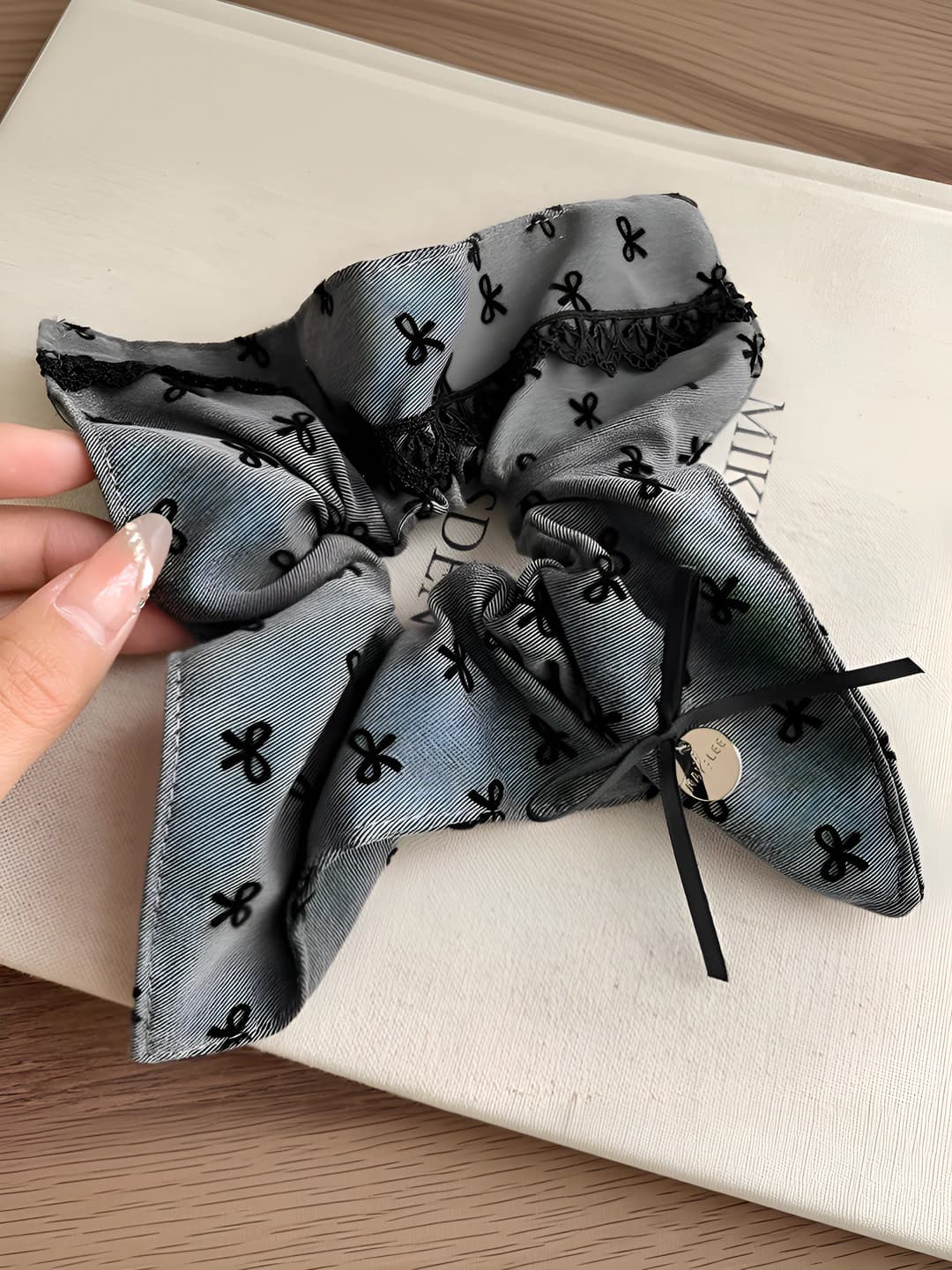 Grey bow