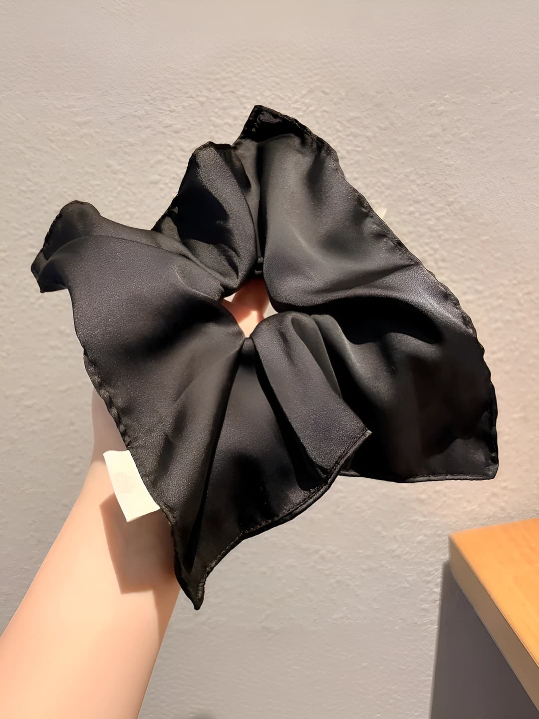 1# Satin square fabric black 22 cm