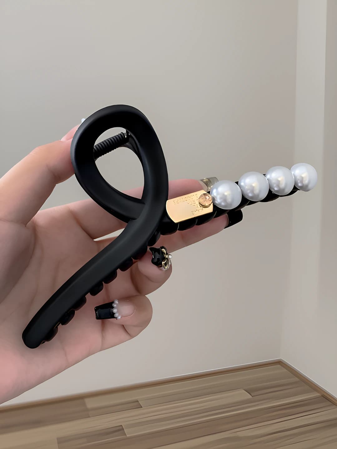 Matte black clip 13 cm