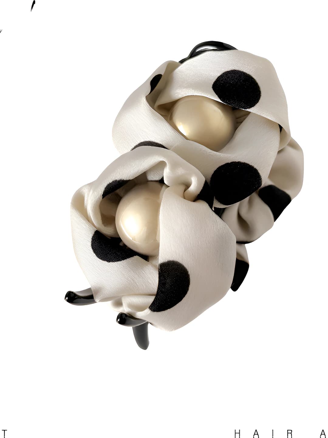 Beige polka dot claw clip ~8 cm