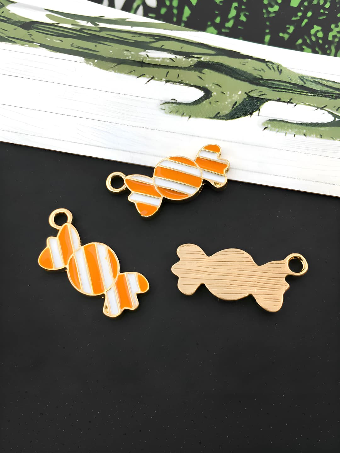 1 ta sariq-oq Halloween shirinlik 8x21mm-1.2g-14017