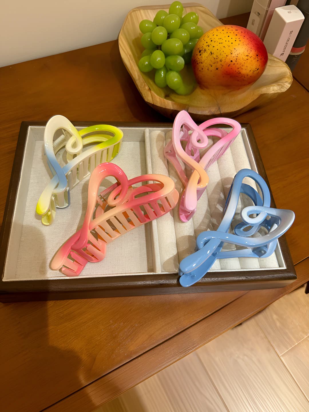 Women's hair clips and combs: summer plastic gradient heart-shaped large size cute and sweet style 2026 hair clip