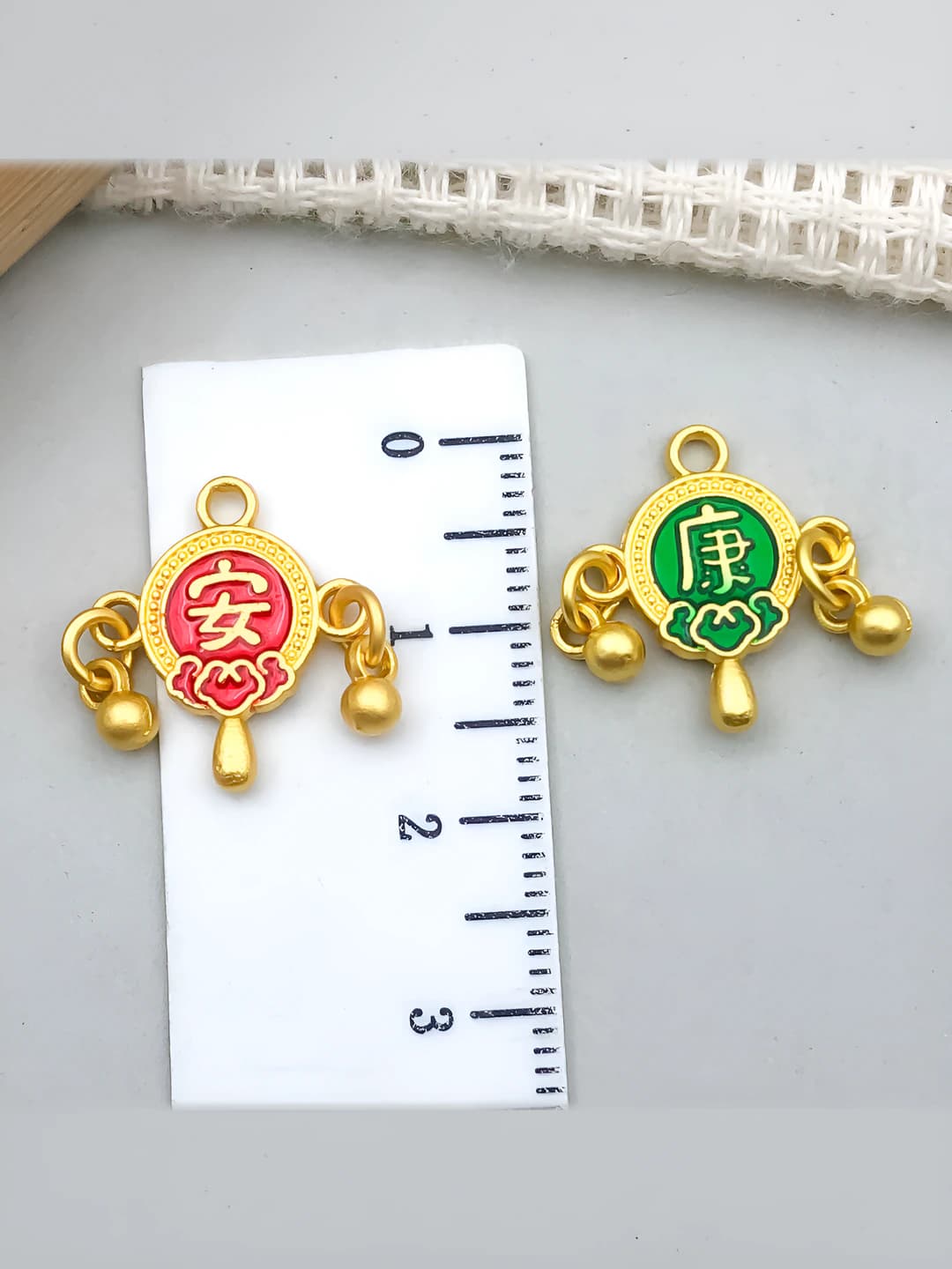 Красно-зелёный бубенчик 17x15mm 1.1g