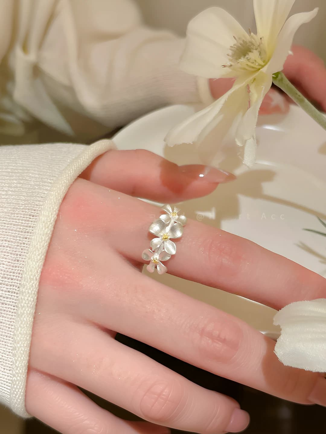 J1135 Thick silver