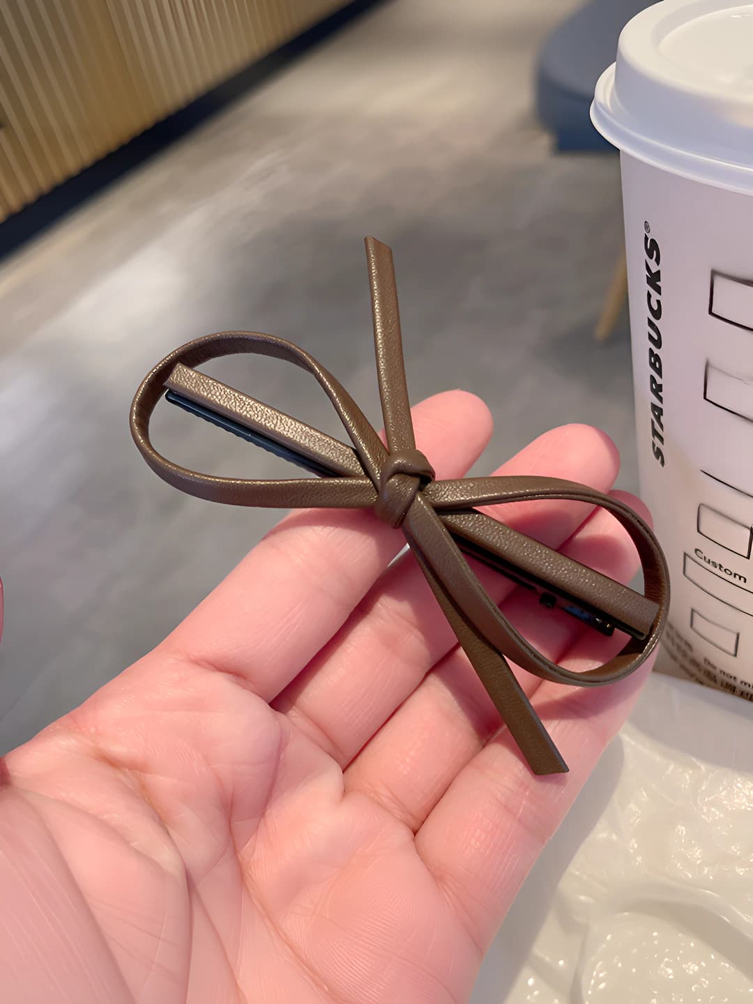 Coffee large bow style