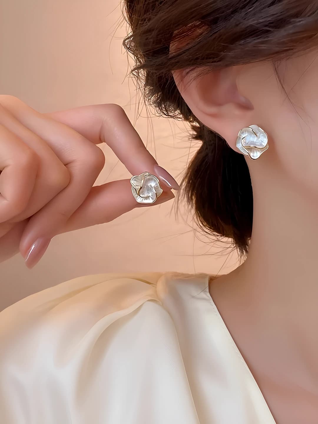 1# Ruffled camellia earrings
